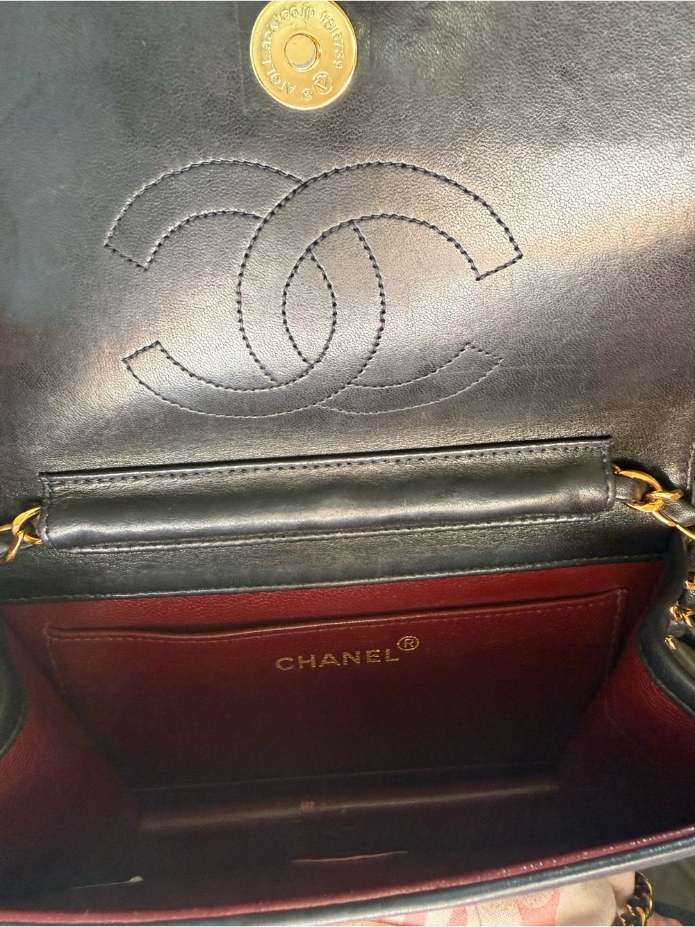 Chanel Vintage Lambskin Classic Flap Shoulder Bag | 24K Gold-Plated Hardware - Picture 3 of 4